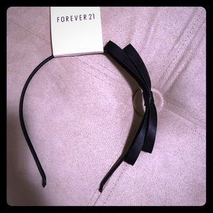 Bow headband from Forever 21