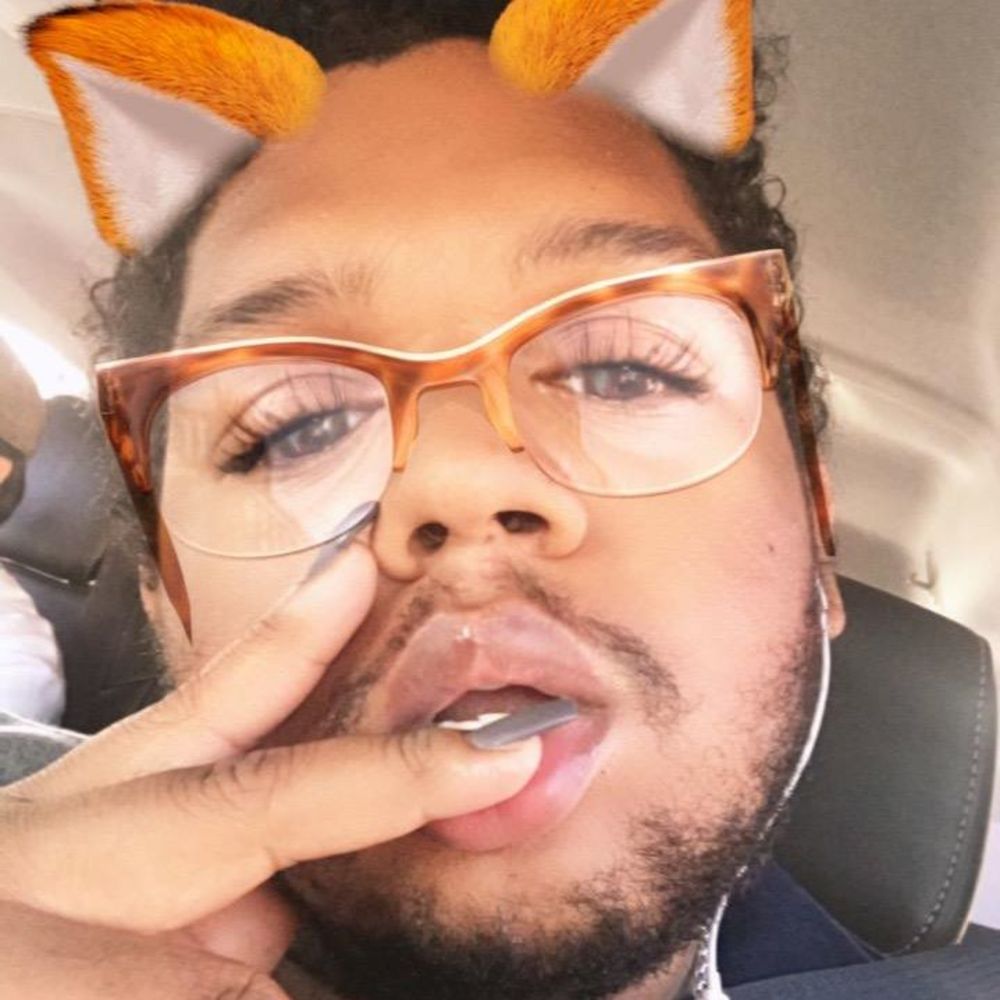 Meet your Posher, Kahlily