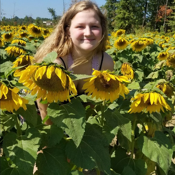 Meet your Posher, Christina - Picture 1 of 1