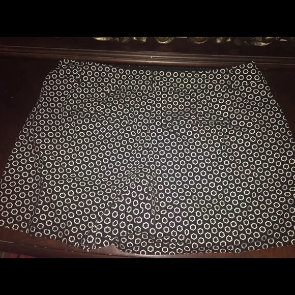 Elle shorts - Picture 2 of 3