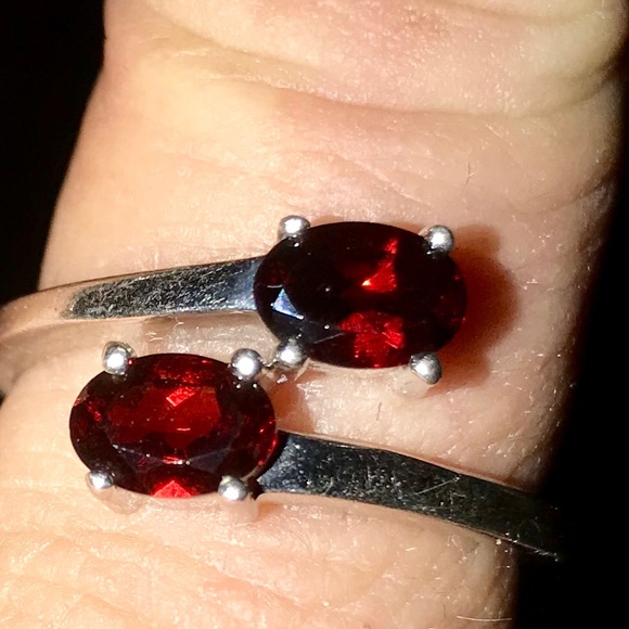 100% Natural Red Garnet & 925 ONLY THIS 1 is uniqu
