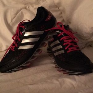 Women’s Adidas 8.5M Spring Blade Running Shoes