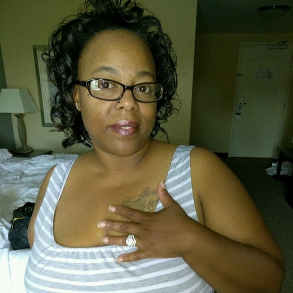 Meet your Posher, Adrienne - Picture 1 of 1