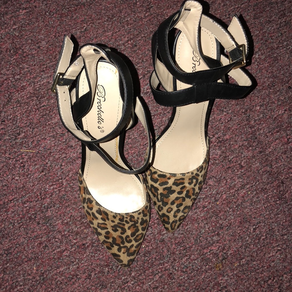 Women’s Leopard Print Pumps