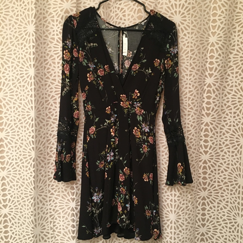 NWOT floral long sleeve dress