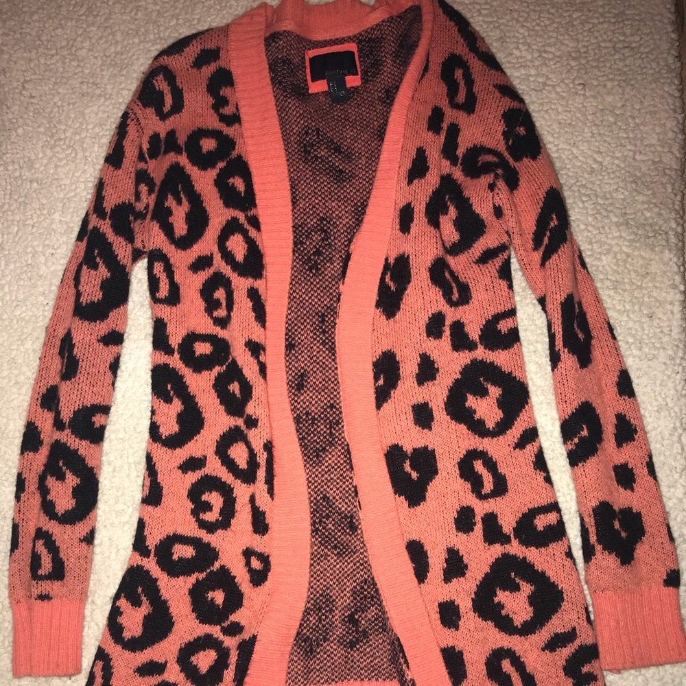 Forever21 Cheetah pattern cardigan sweater
