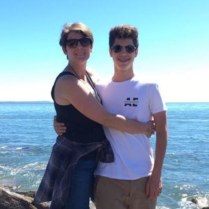 Meet your Posher, Grey