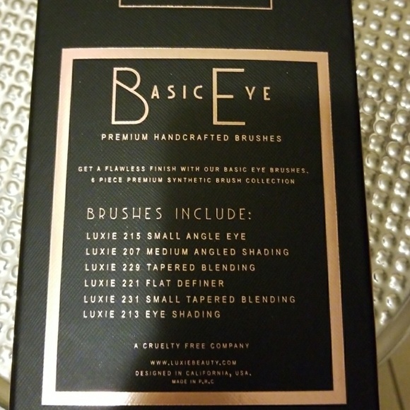 LUXIE ROSE GOLD BASIC EYE BRUSH SET - Picture 4 of 4