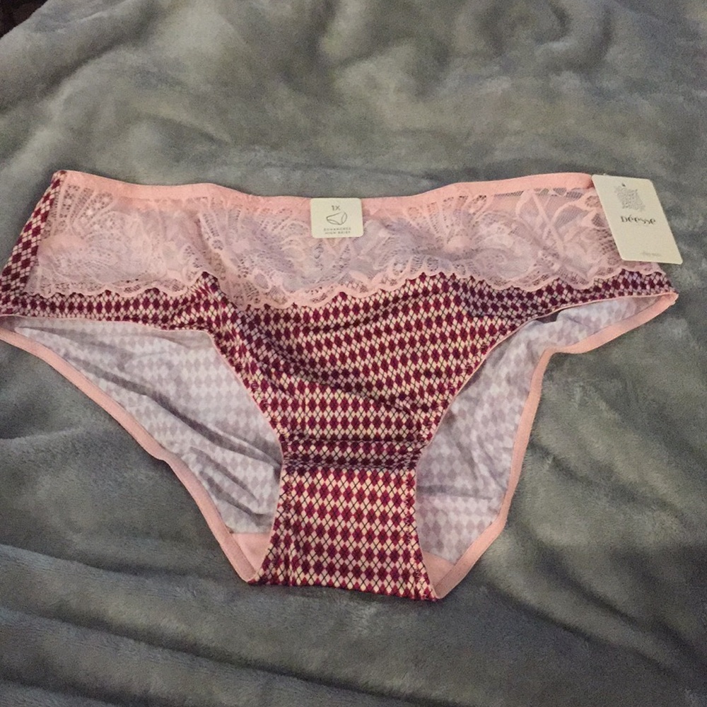 BRAND NEW 1X PLUS SIZE DEESE PANTY
