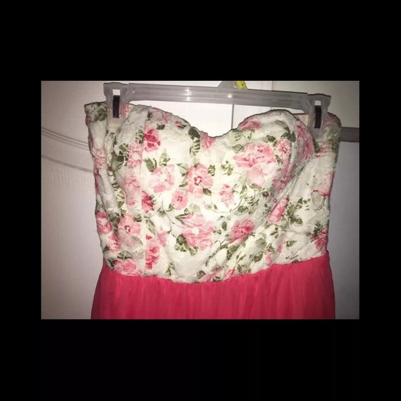 Floral coral pink dress - Picture 2 of 2