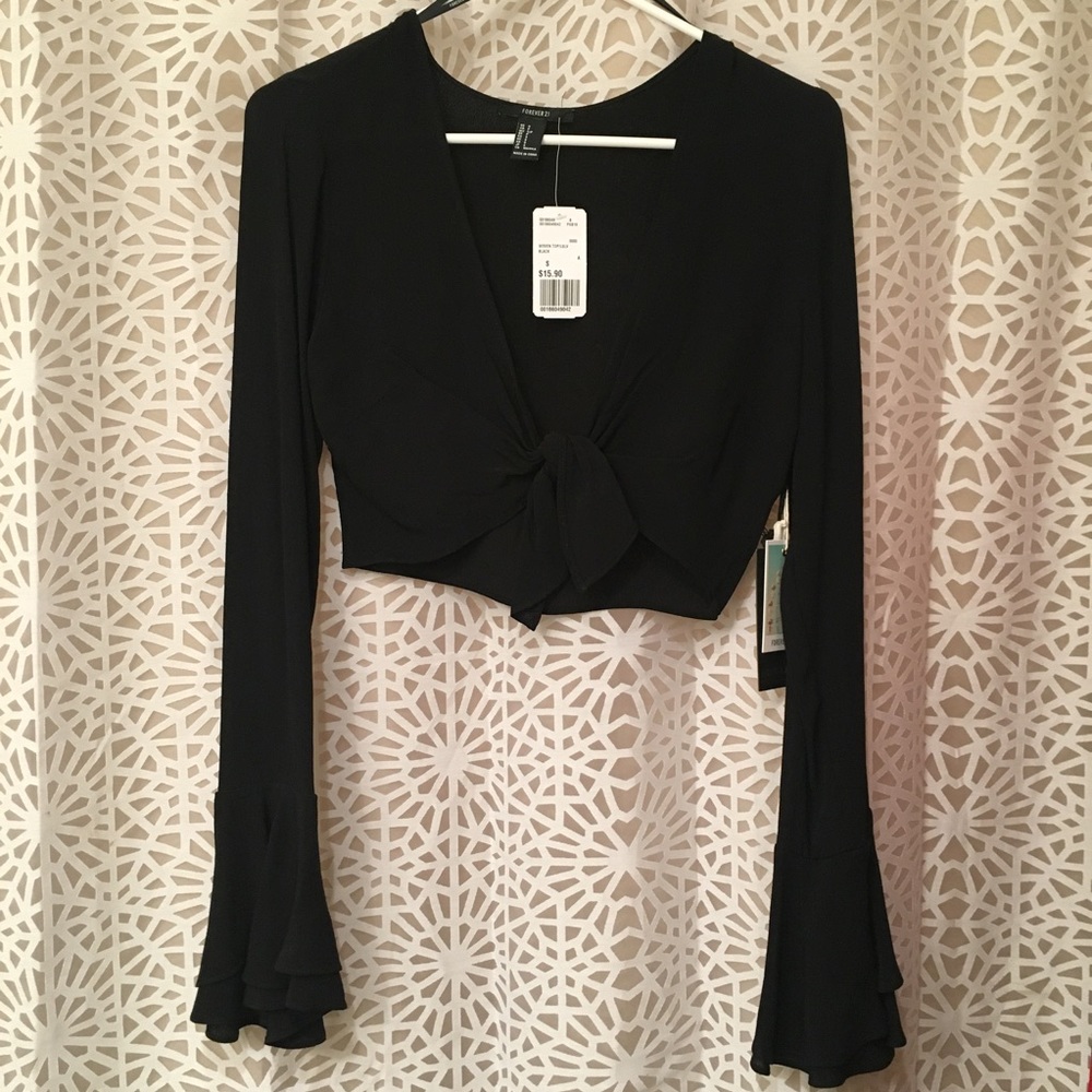NWT black crop top