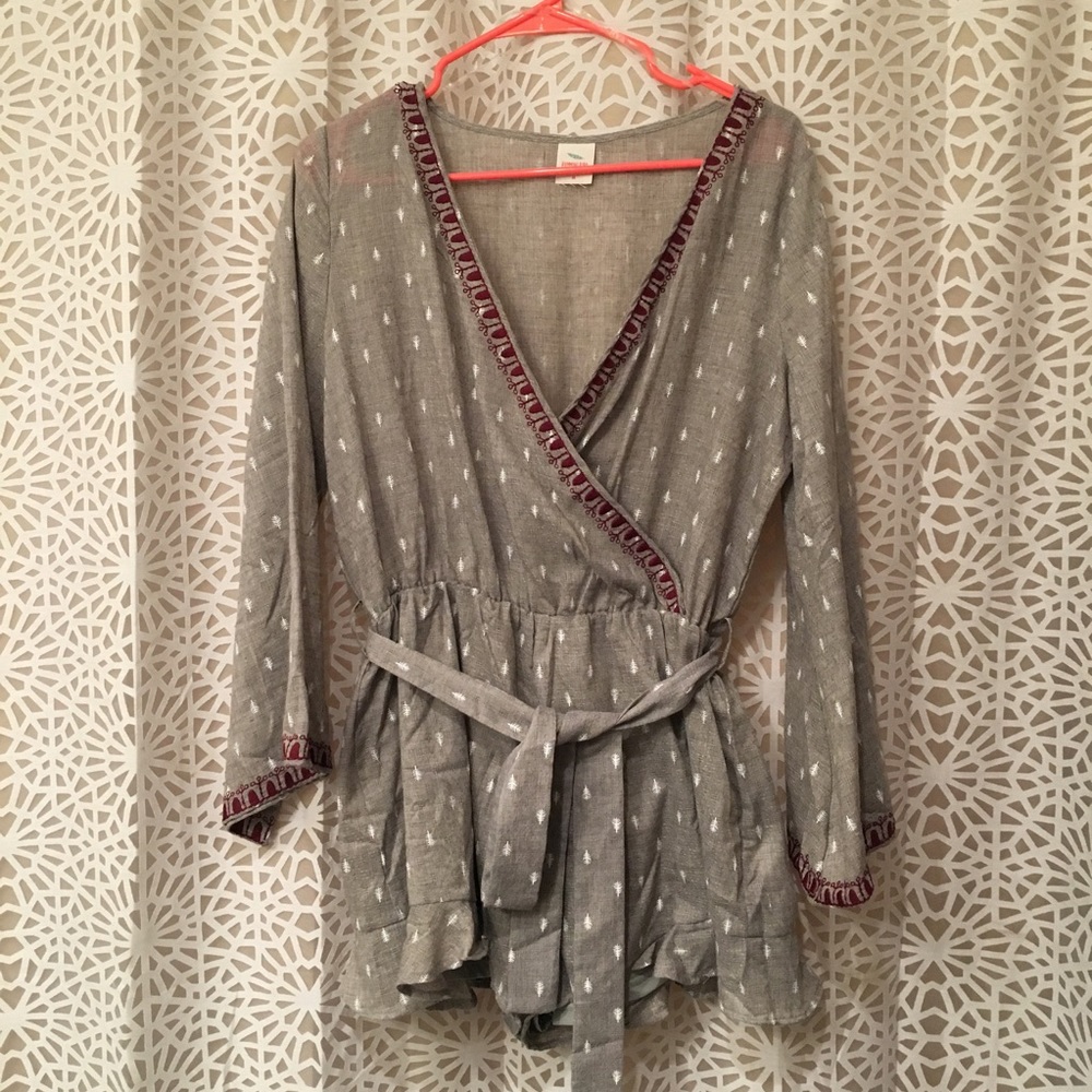 NWOT gray romper