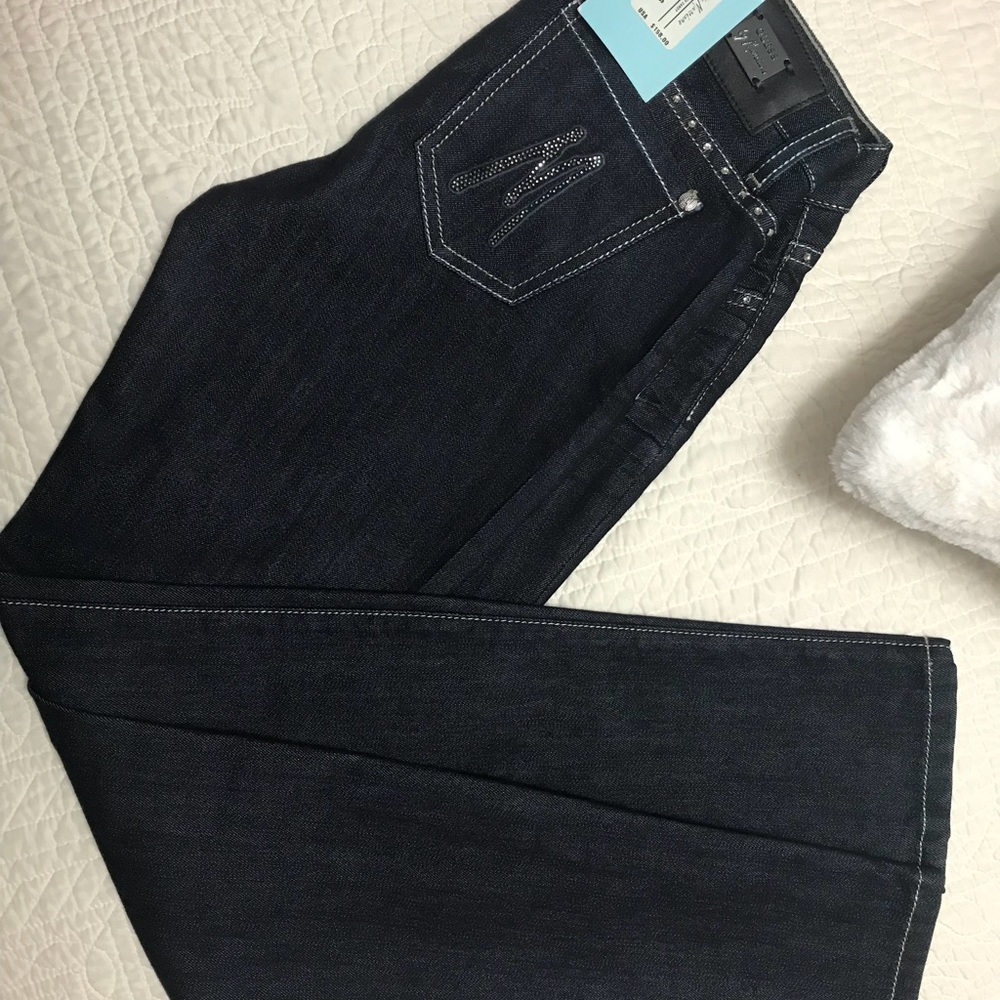 Jeans - Picture 2 of 4