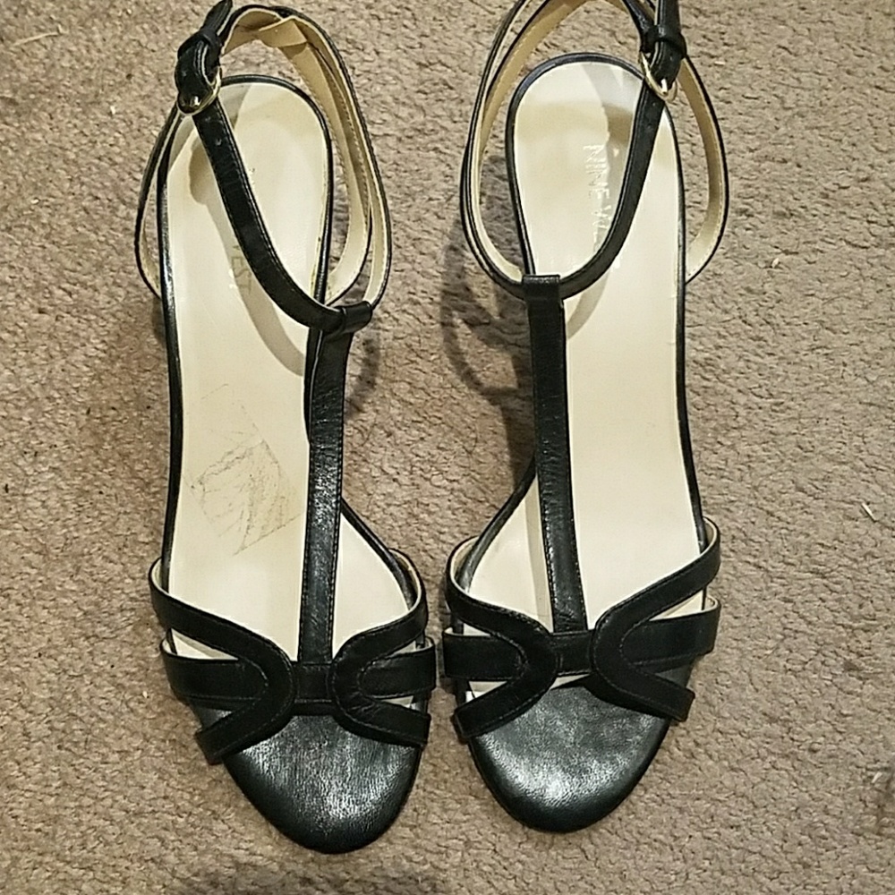 Nine West strappy sandals heels - Black
