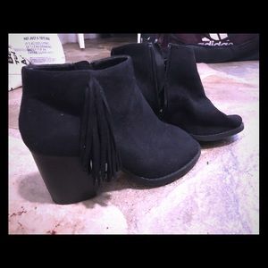 Brand new/never wore shoes