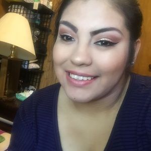 Meet your Posher, Adriana