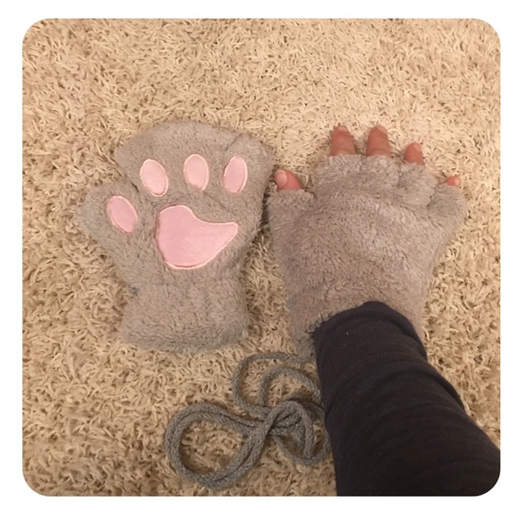 Fingerless Paw Gloves - Picture 3 of 3