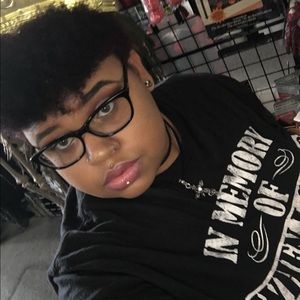 Meet your Posher, Jasmine