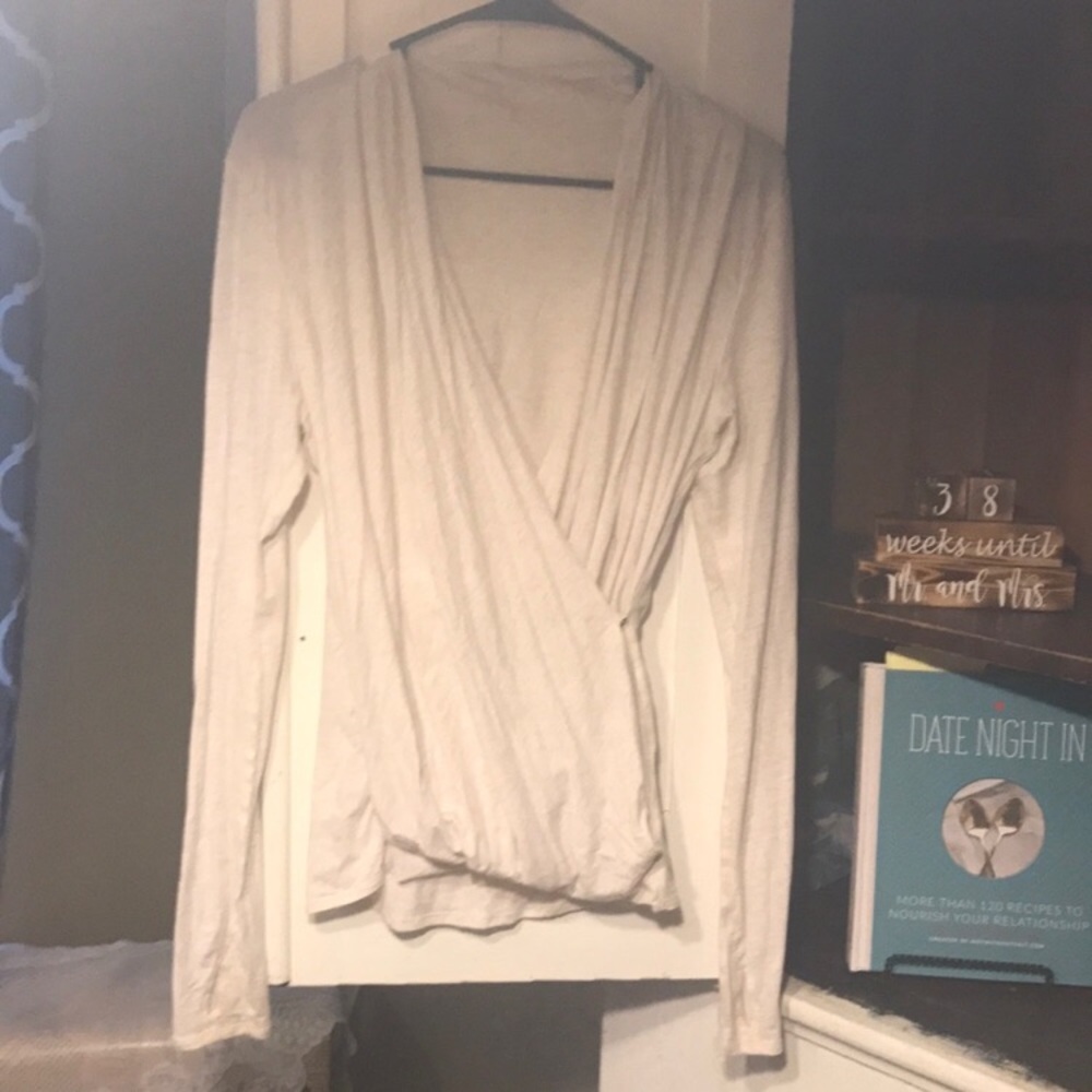 Lululemon Long sleeve crisscross front
