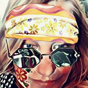 Meet your Posher, Debbie