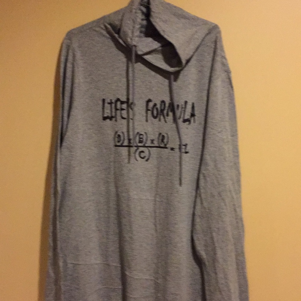 Long sleeve tee shirt.