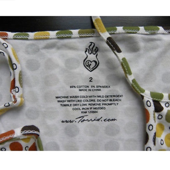 ISO Torrid cami size 0, 1, or 2! - Picture 2 of 3