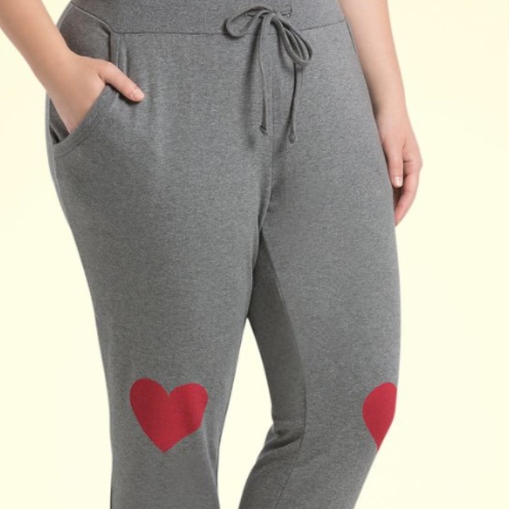 ISO Torrid jogger pants with hearts. 0X or 00X
