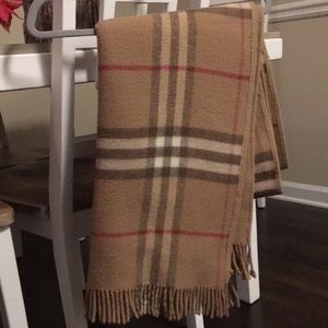 Real Burberry Shaw! Comfy and cozy!