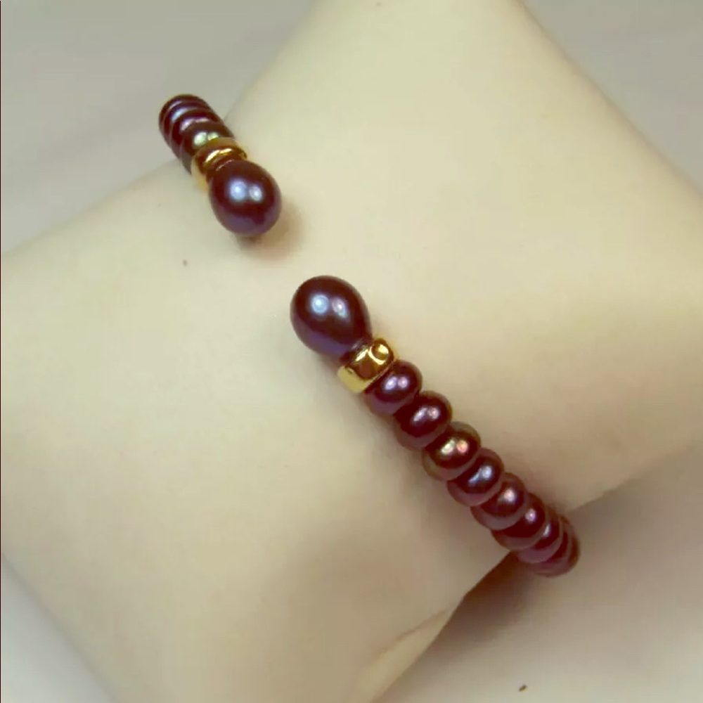 14k Yellow Gold Black Pearl Bracelet