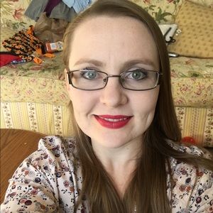 Meet your Posher, Ally