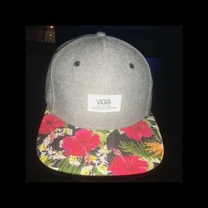 BRAND NEW • VANS TRUCKER HATS