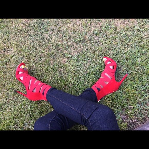 Red heels - Picture 5 of 5