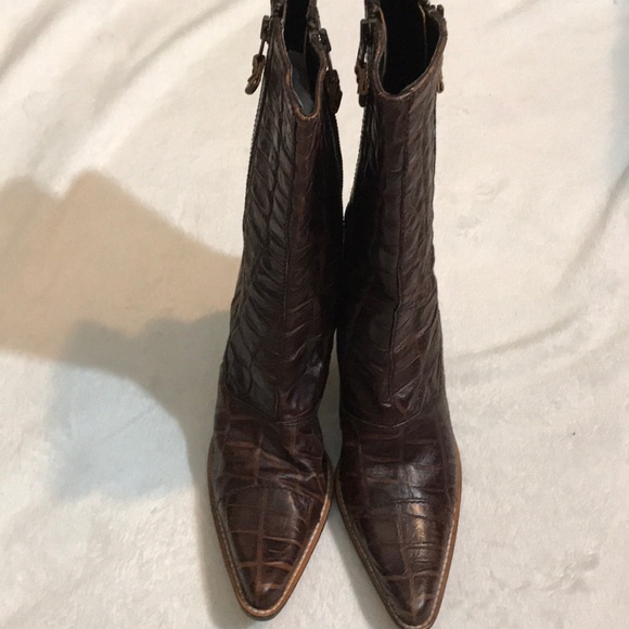 Chanel, Prada Miu miu Dior Manolo Blahnik & YSL - Picture 2 of 3