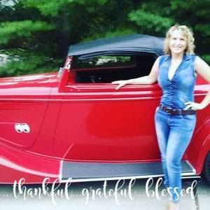 Meet your Posher, Stephanie