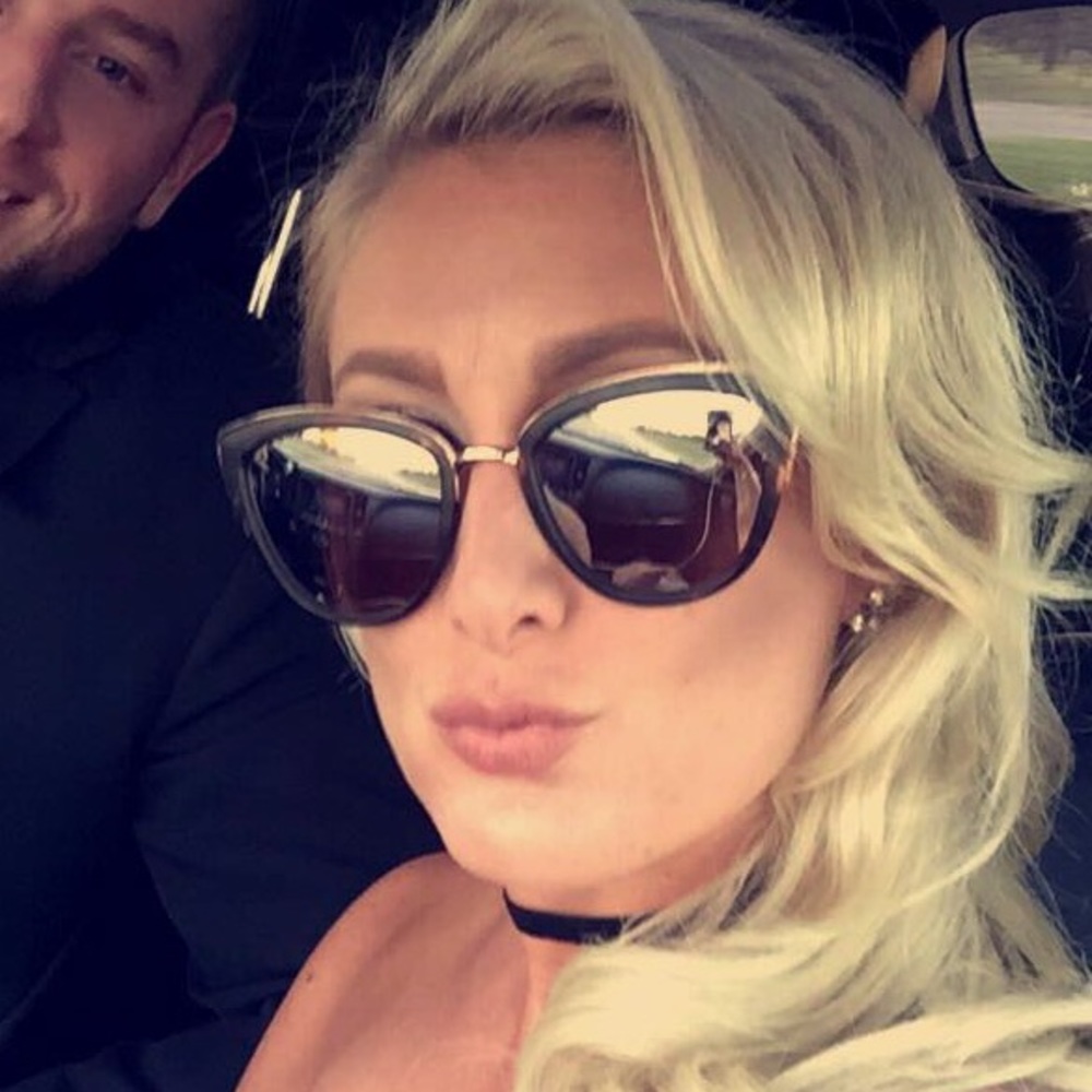 Meet your Posher, Lisa