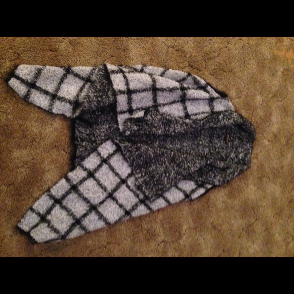 Sweater vest - Picture 1 of 3