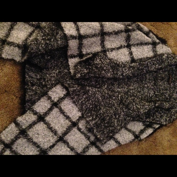 Sweater vest - Picture 3 of 3