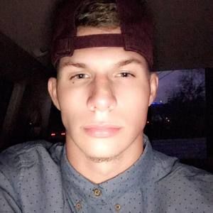 Meet your Posher, Logan