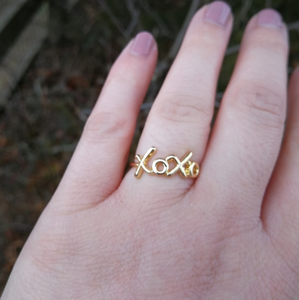 18k gold plated xo rings!