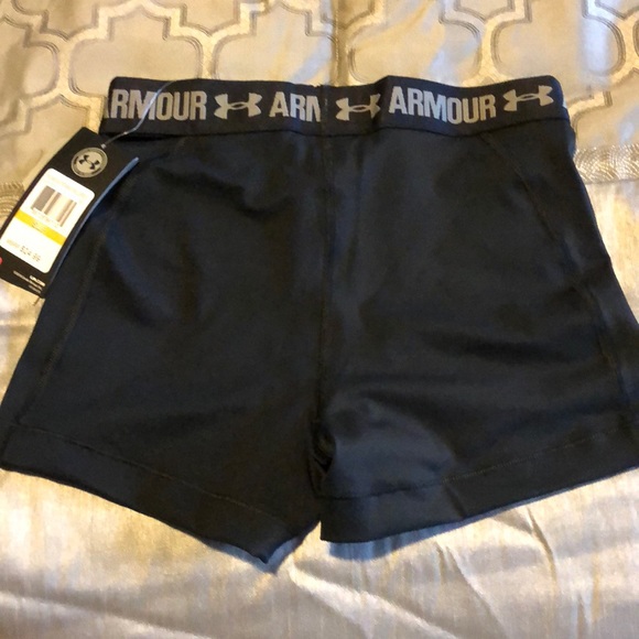 Under Armour Shorts - Picture 3 of 3