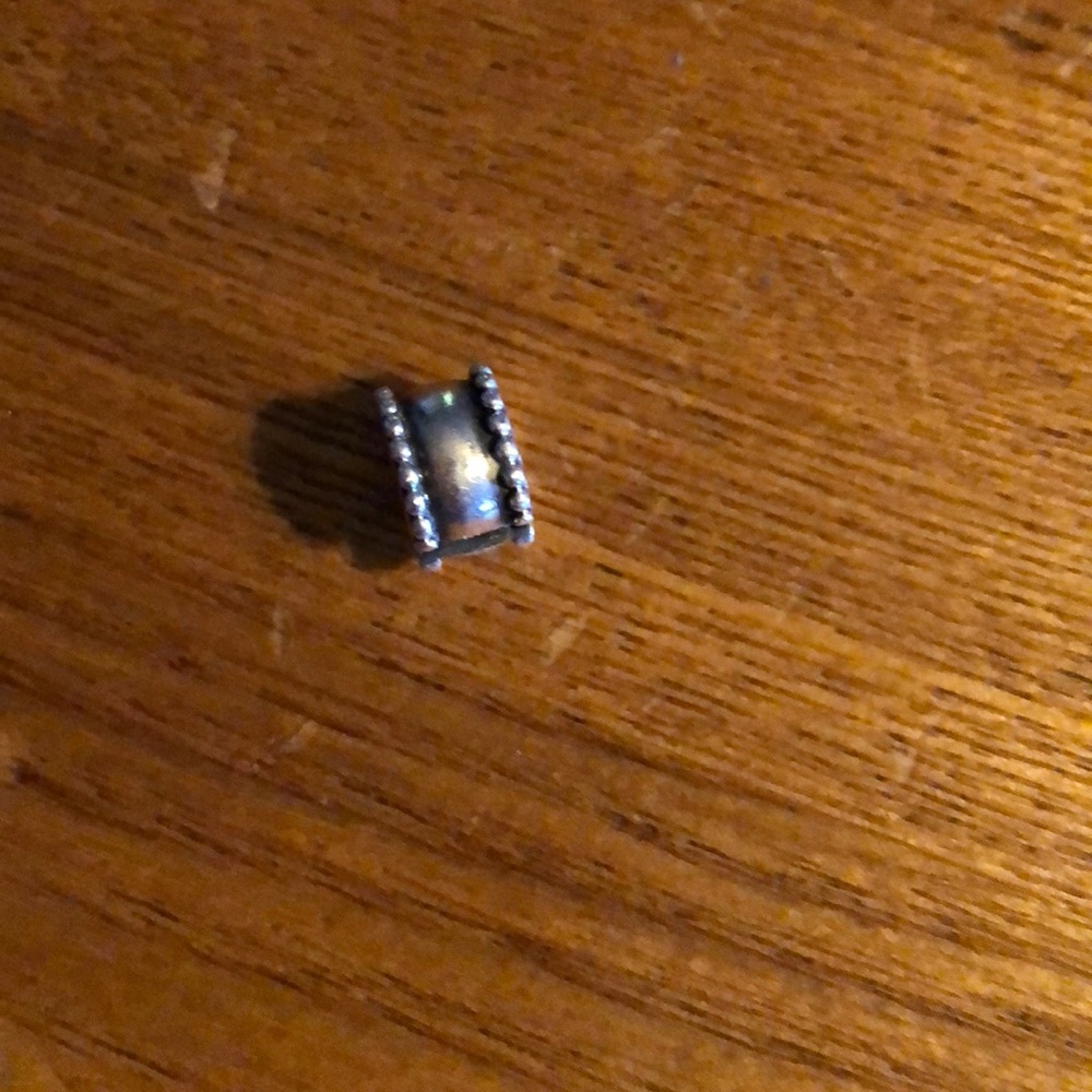 Pandora bracelet clip