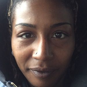 Meet your Posher, Ebony