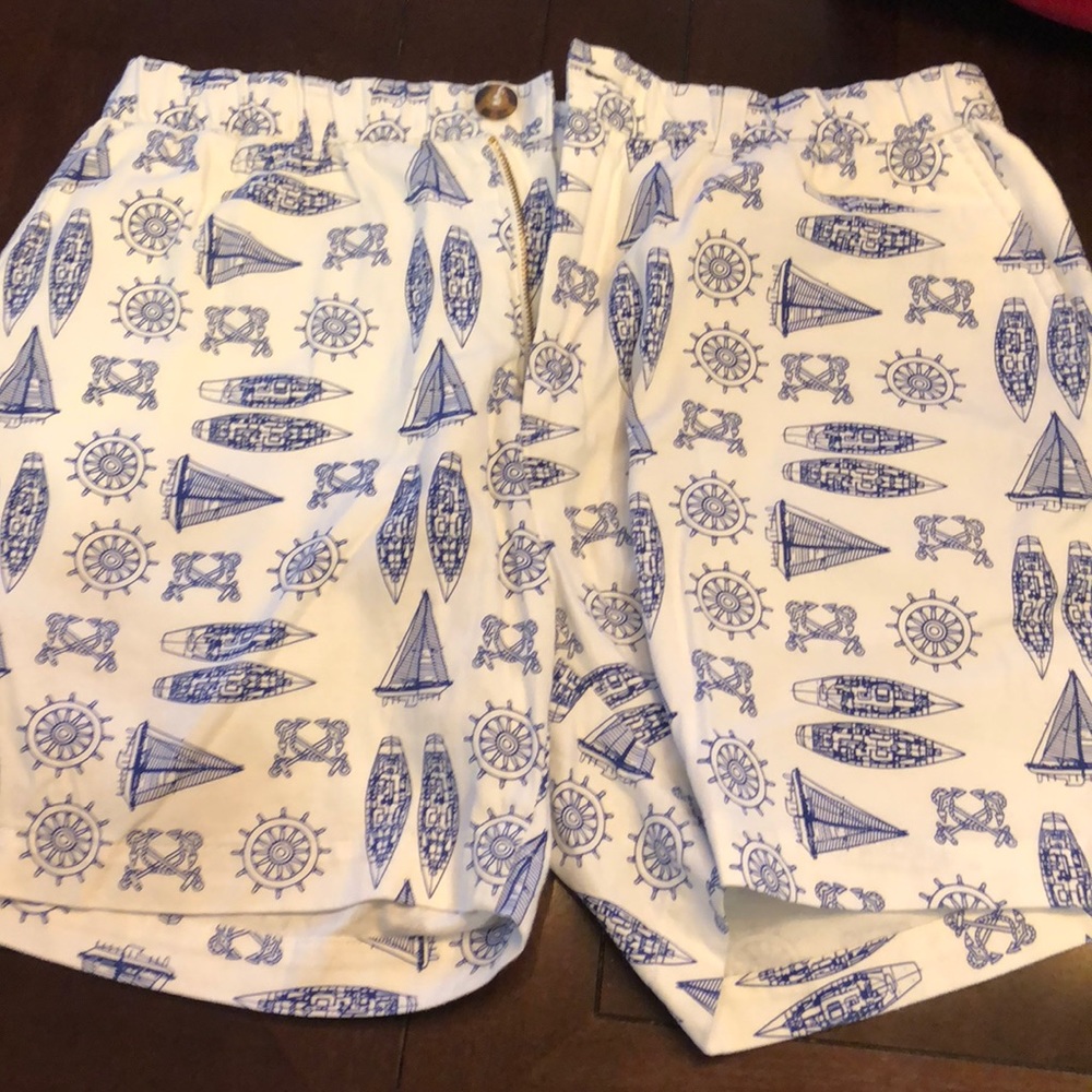 Chubbies size L new never worn