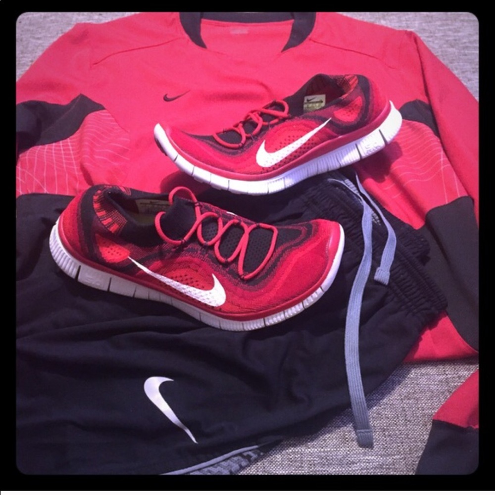 Nike Flyknit - Red/Black
