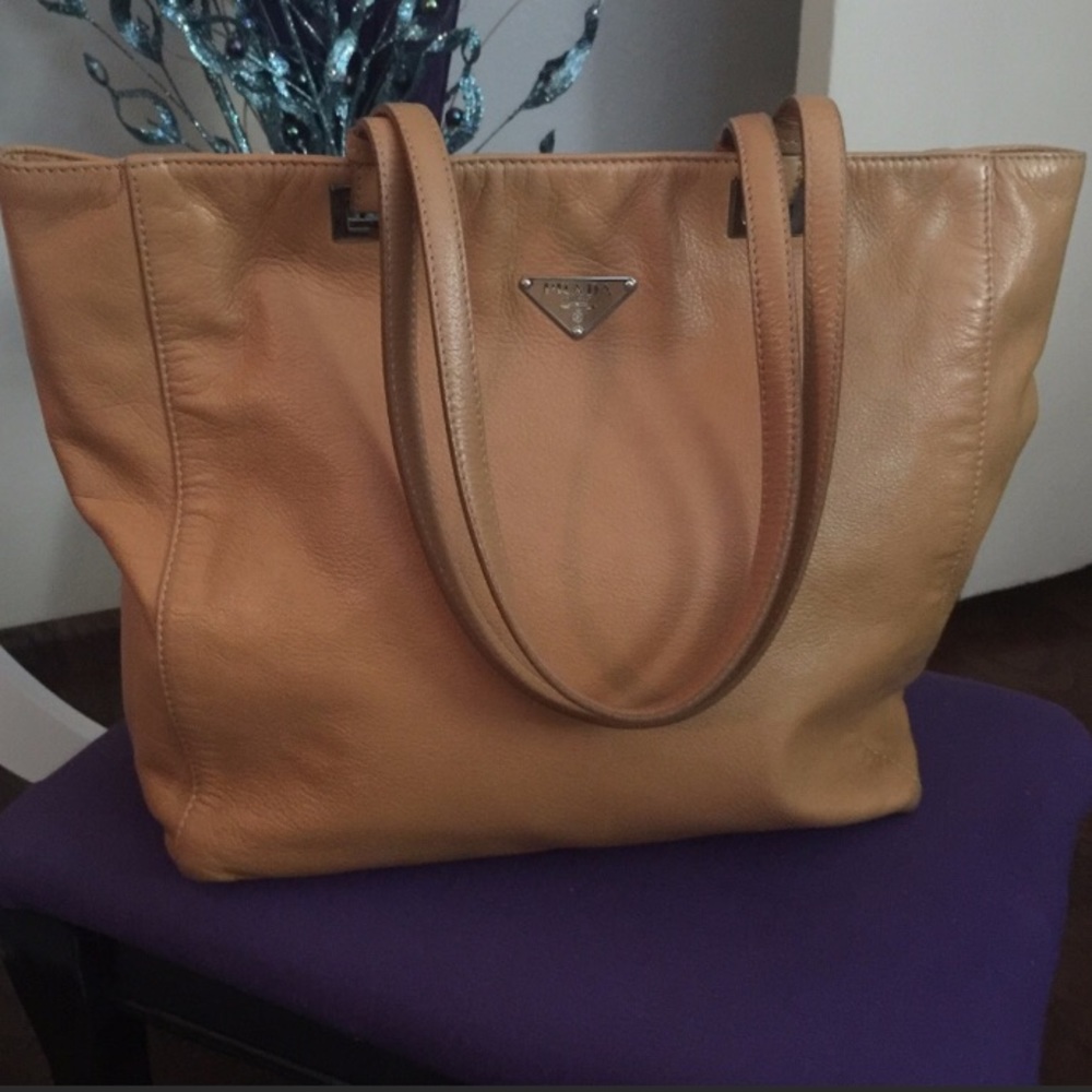 Authentic leather Prada Tote!