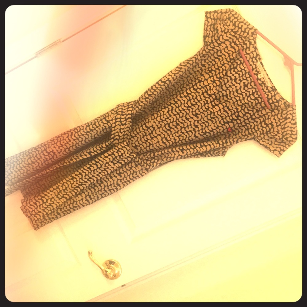 Super chic Rachel Roy dress! Very attractive on!