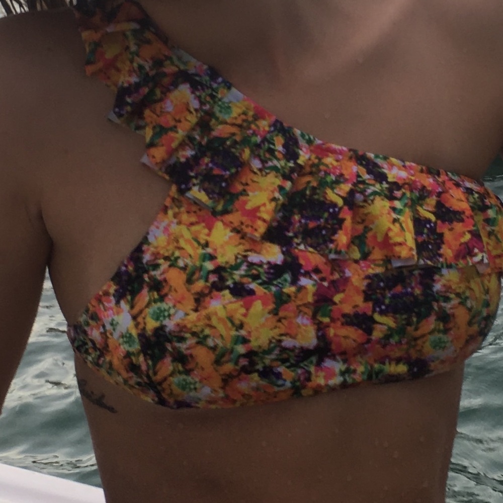 Flower bikini top