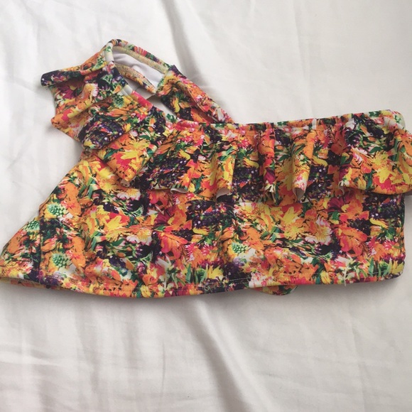 Flower bikini top - Picture 2 of 3