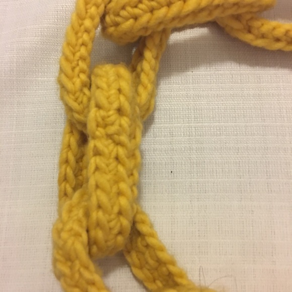 NWT custom made yarn scarf in link chain form - Picture 7 of 7