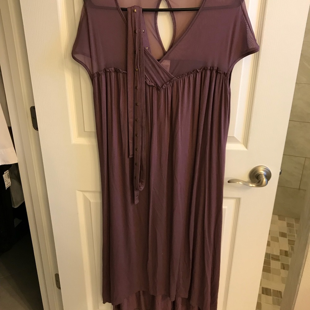 Hi low dress with belt